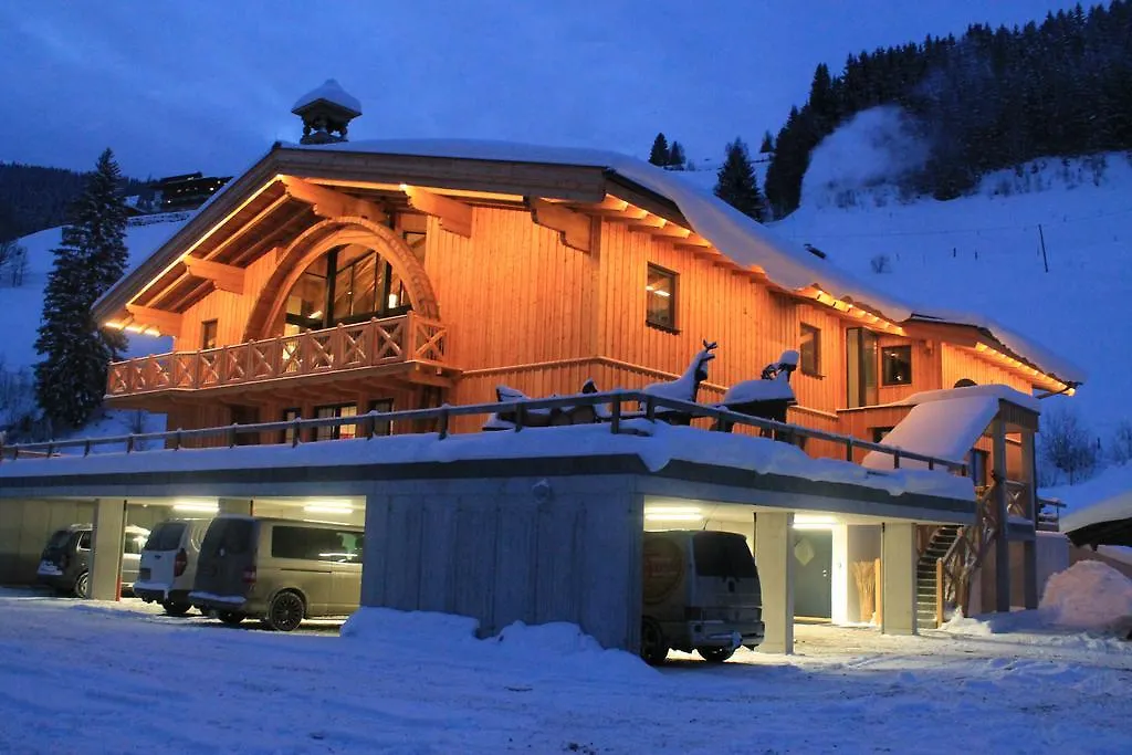 Ferienhaus Fassl Saalbach-Hinterglemm Austria